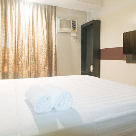Lorenzzo Suites Hotel Makati City Esterno foto