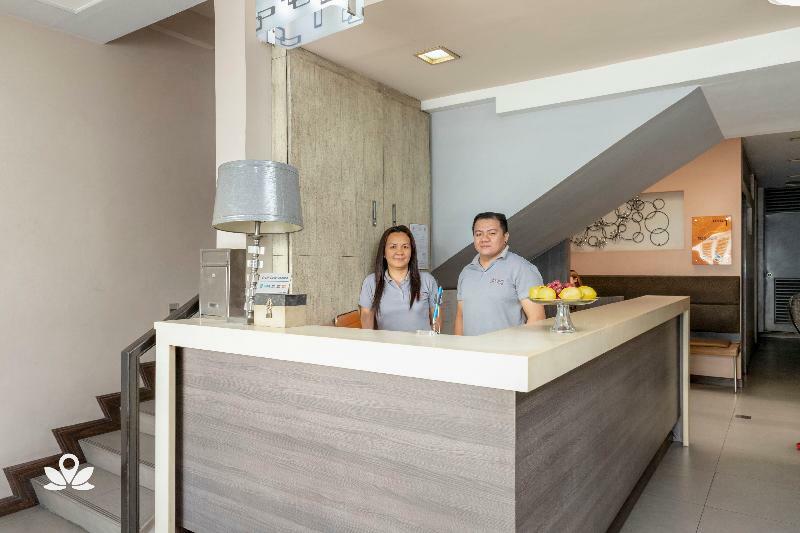 Lorenzzo Suites Hotel Makati City Esterno foto