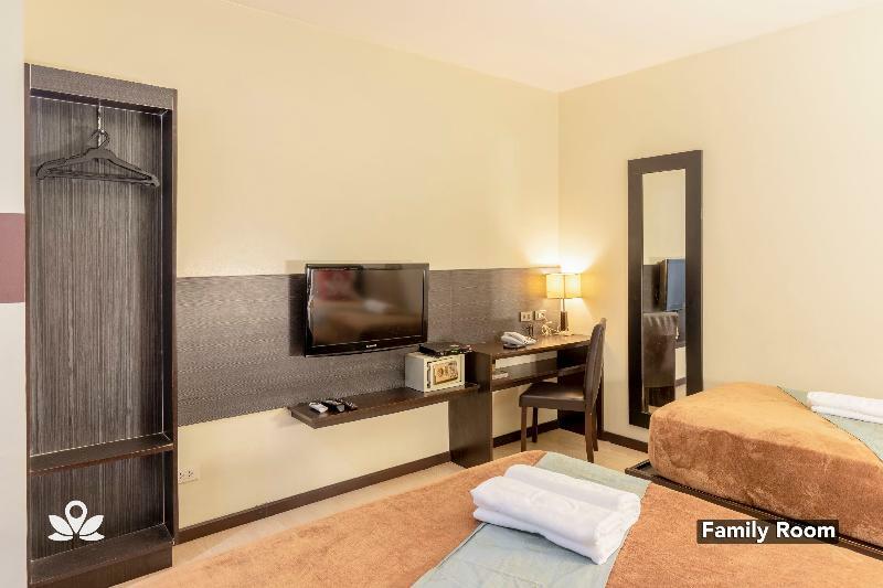 Lorenzzo Suites Hotel Makati City Esterno foto